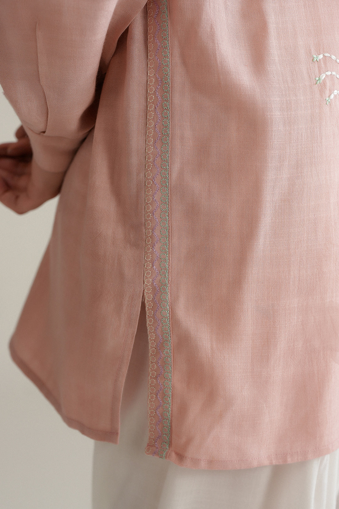 Palm Whisper Top