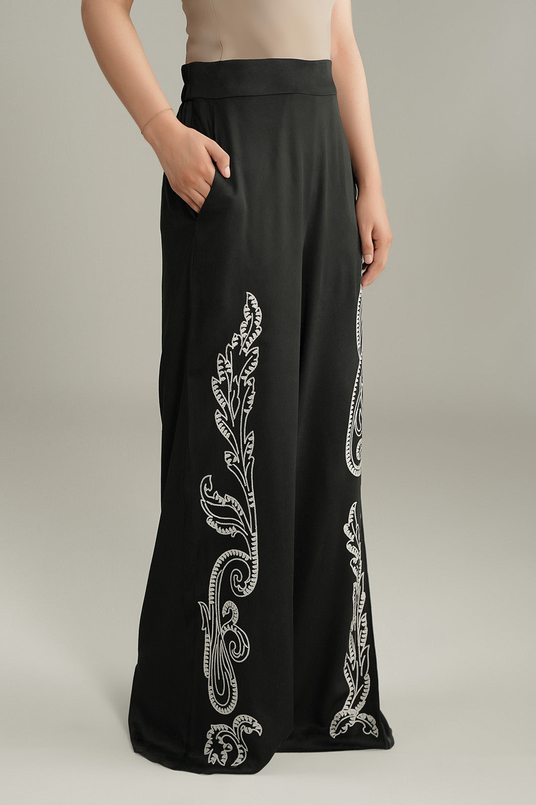 Noir Pants