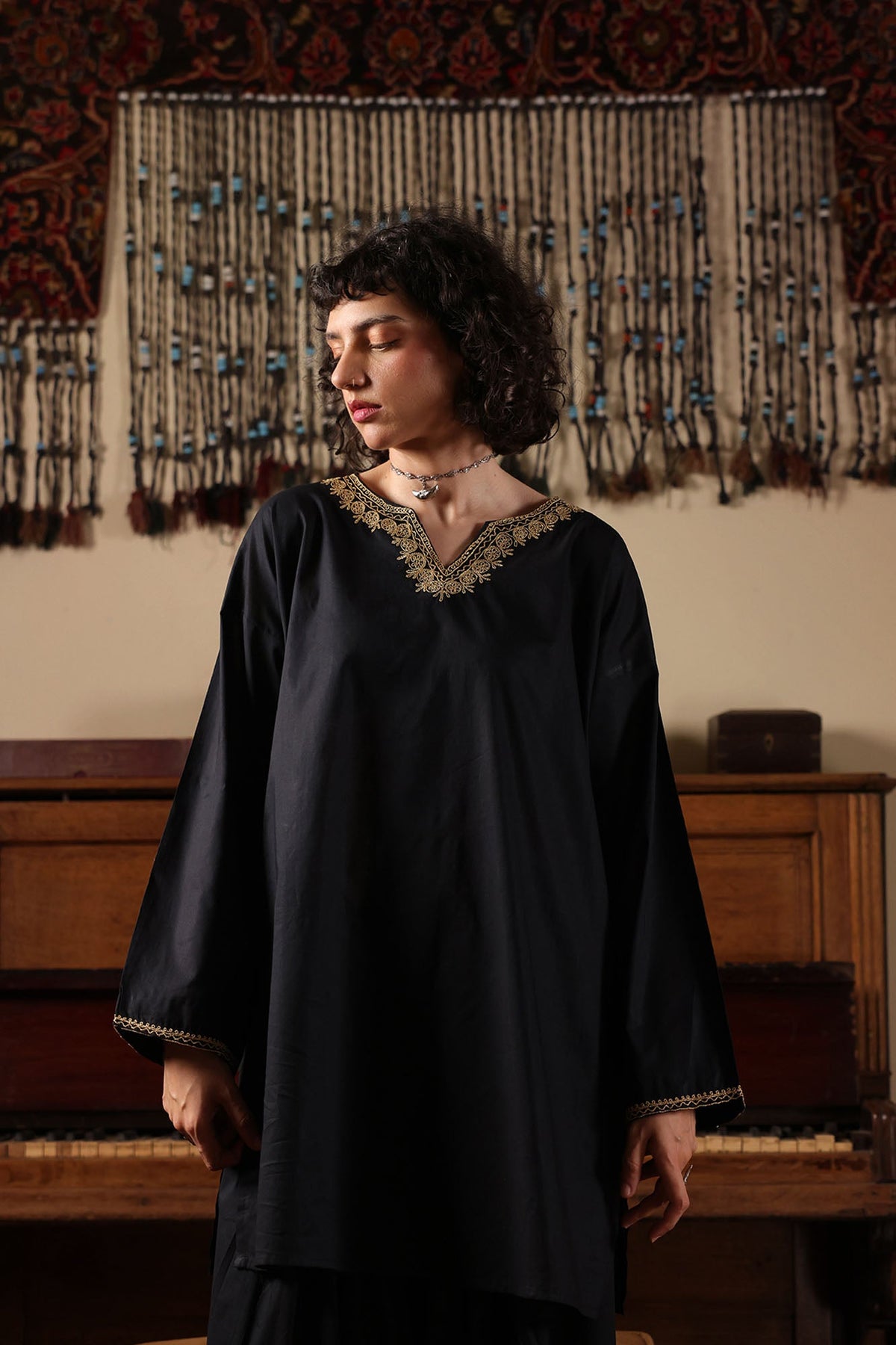 Golden Whisper Farshi Set