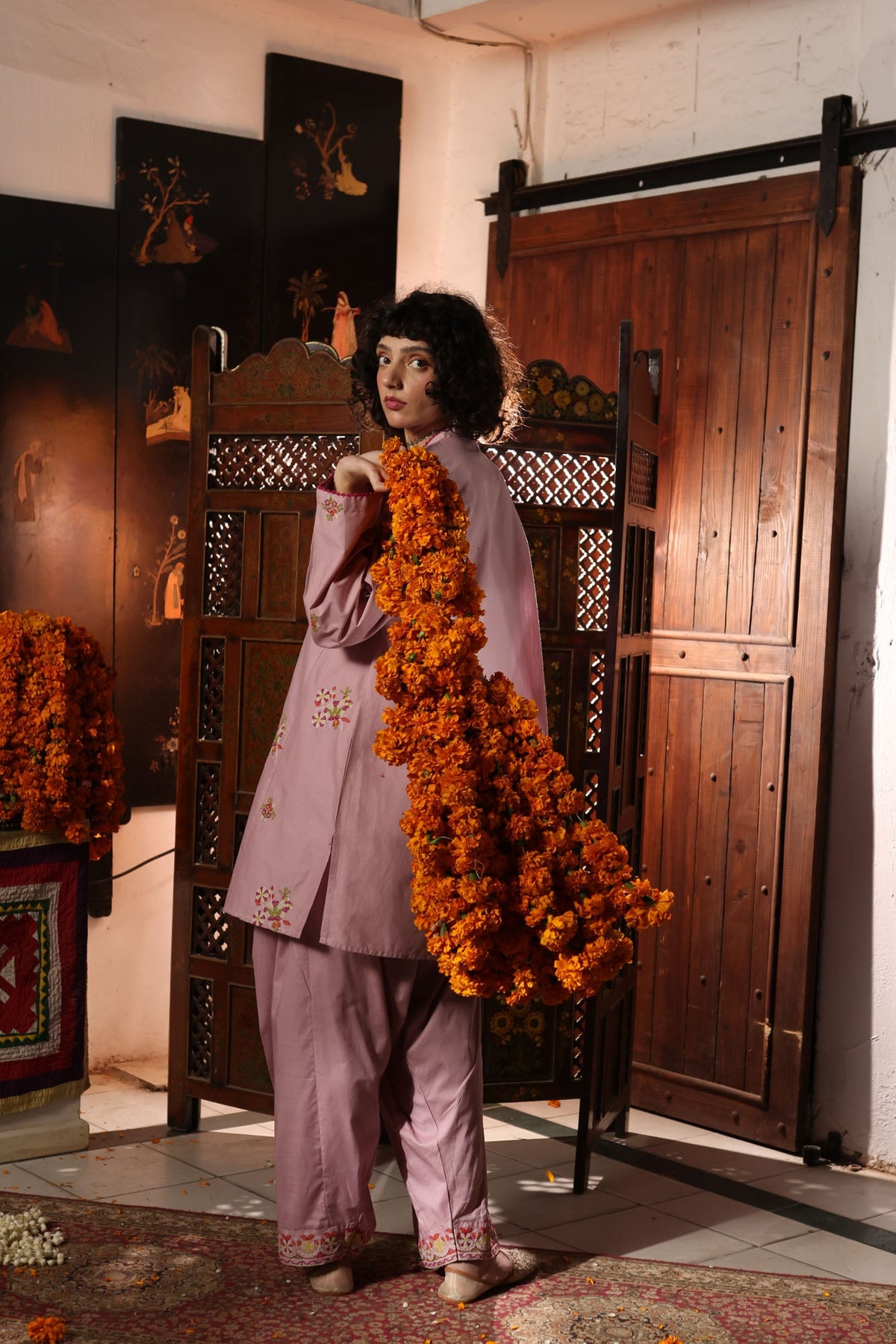 Embroidered Aar Set