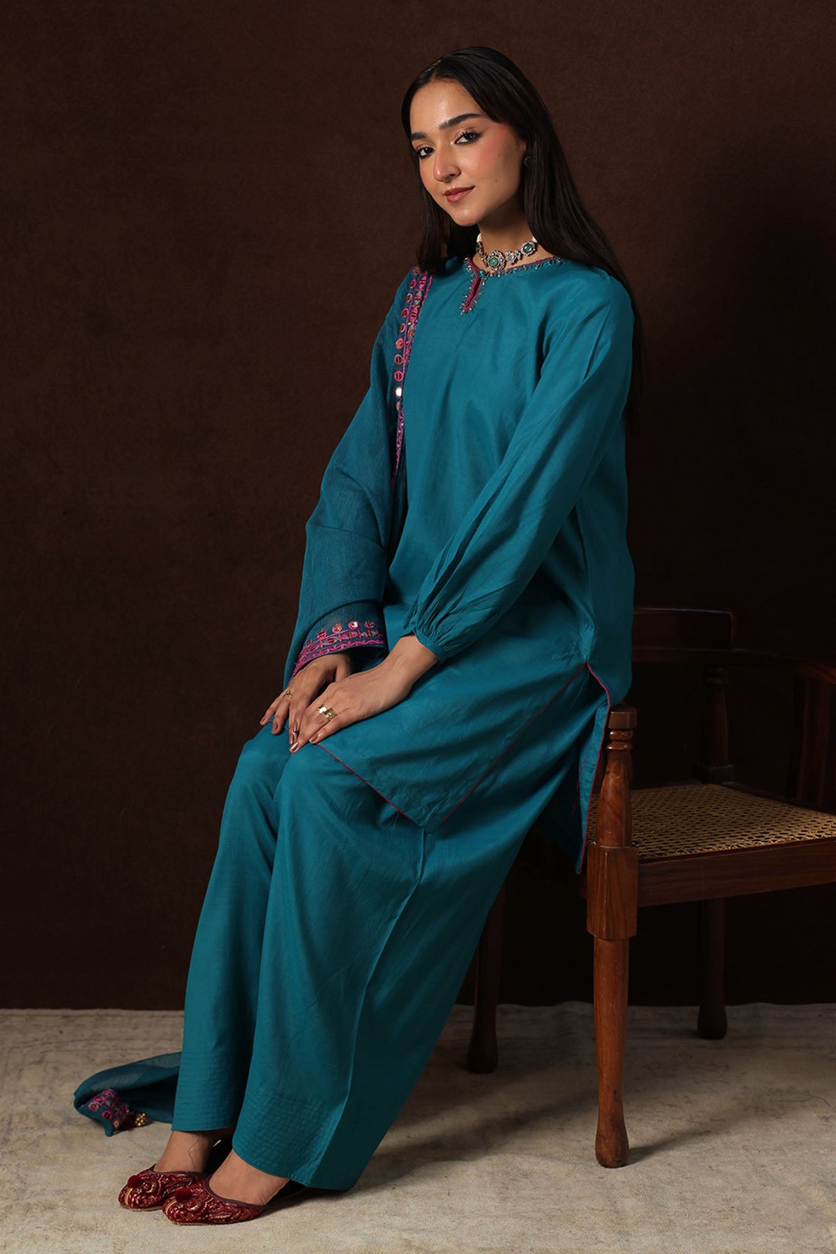 Nooré Embroidered 3-Piece Ensemble