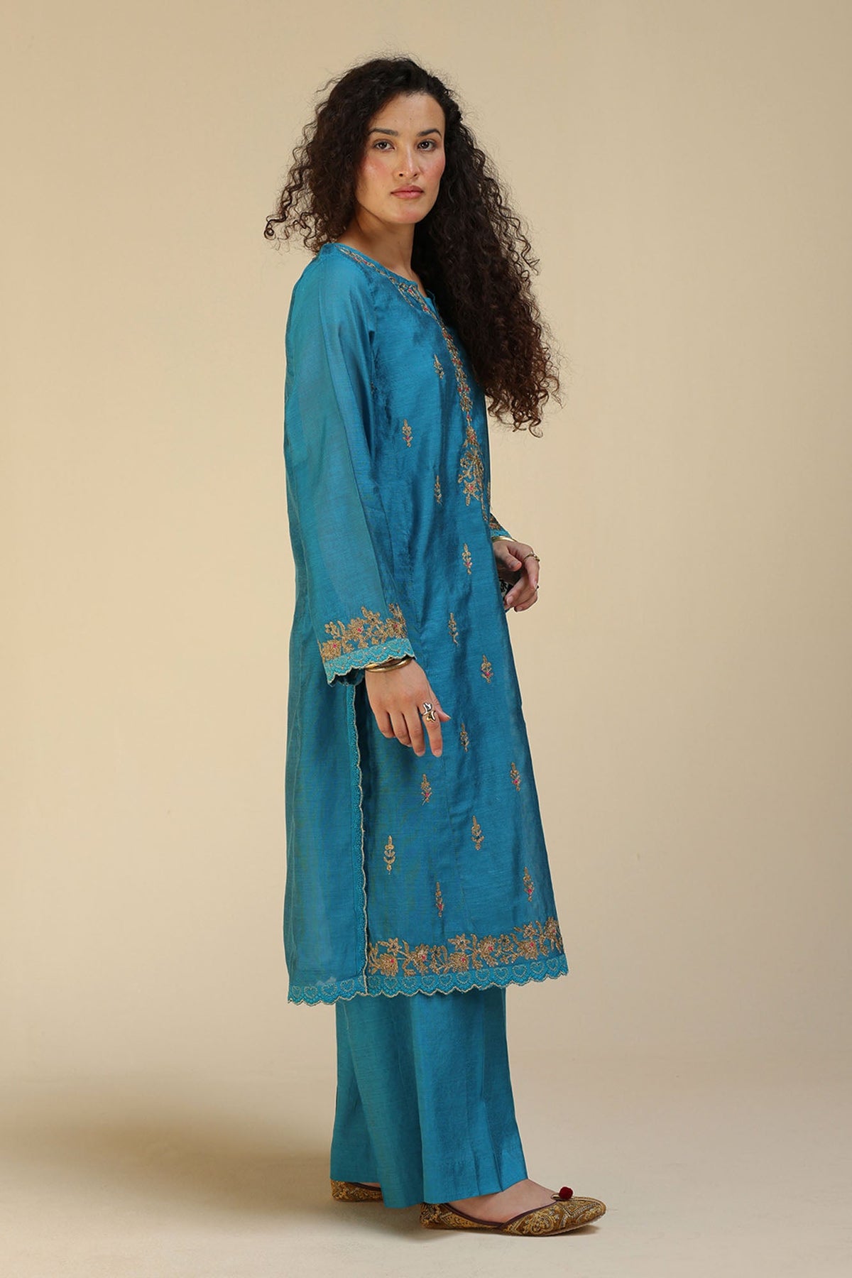 Gilded Embroidered Set