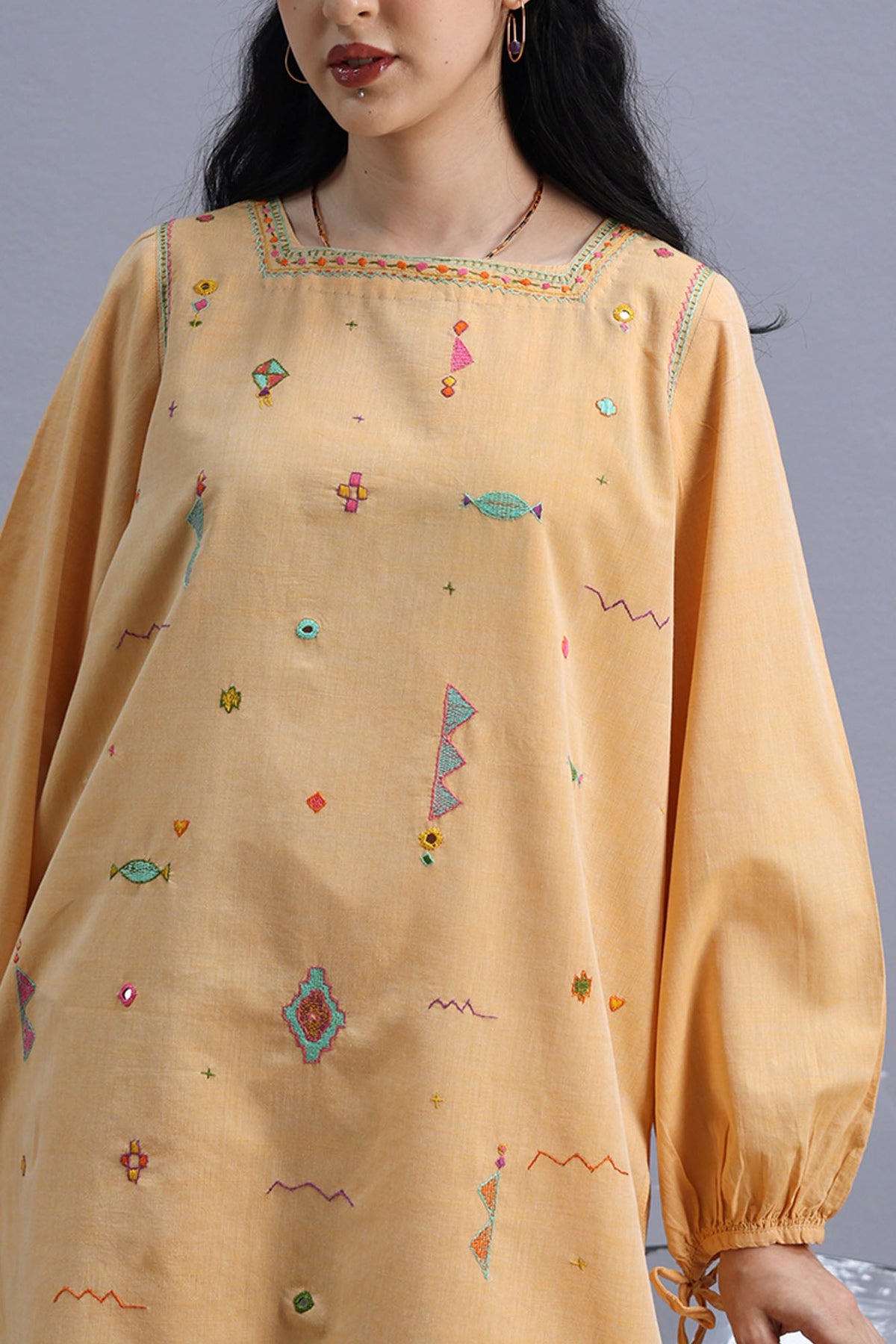 Hand-Embroidered Farshi Set