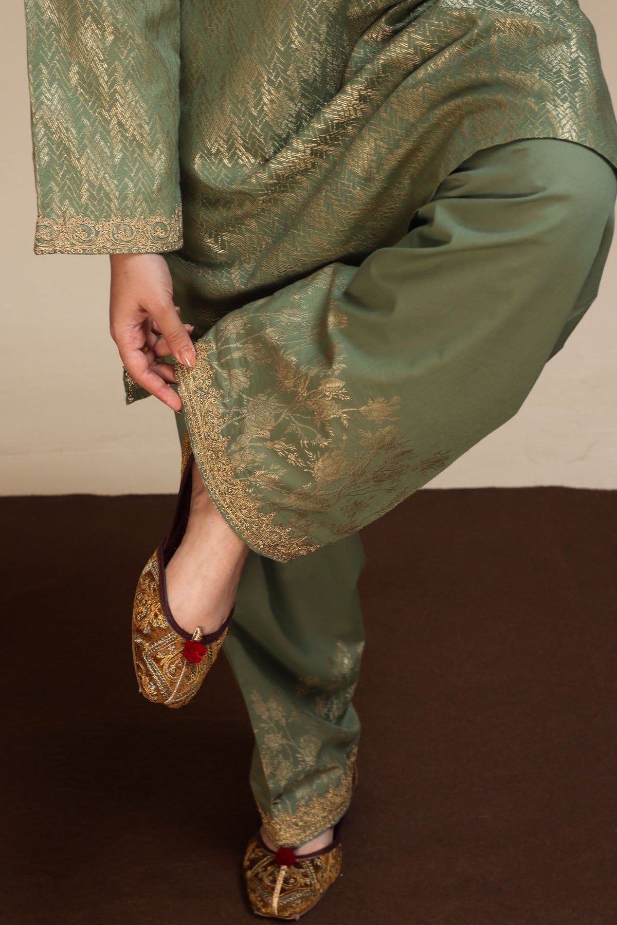 Woven Jacquard Set