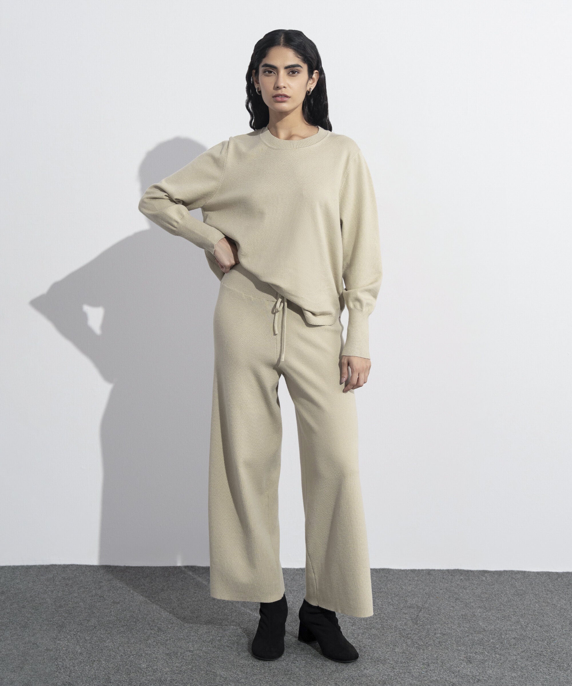 Women's Western Wear Beige Pull-On Knit Culottes