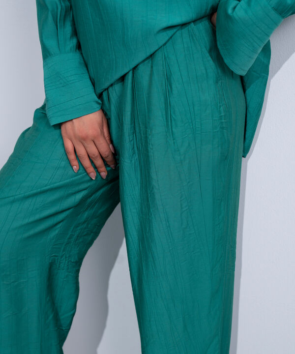 Textured Pleated Trousers