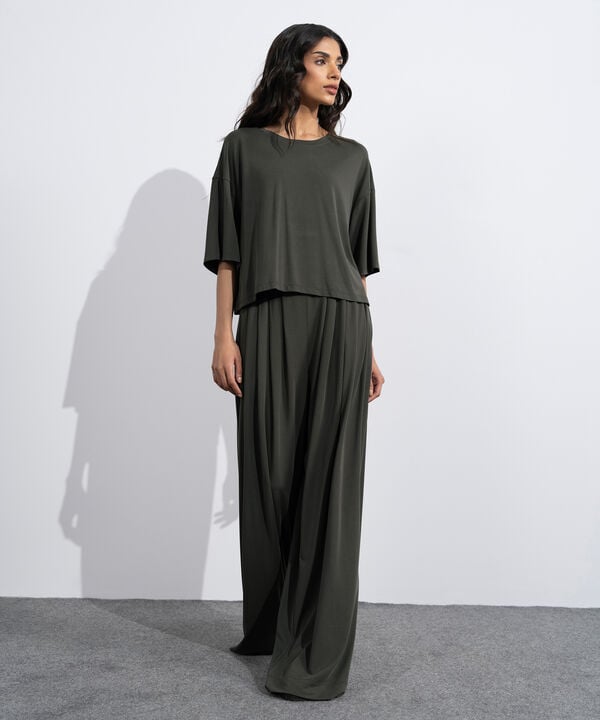 Pleated Wide-Leg Trousers