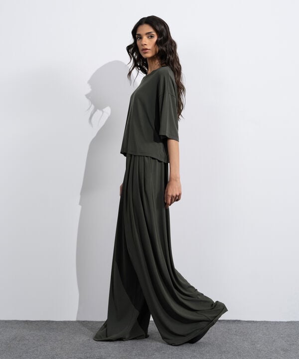 Pleated Wide-Leg Trousers