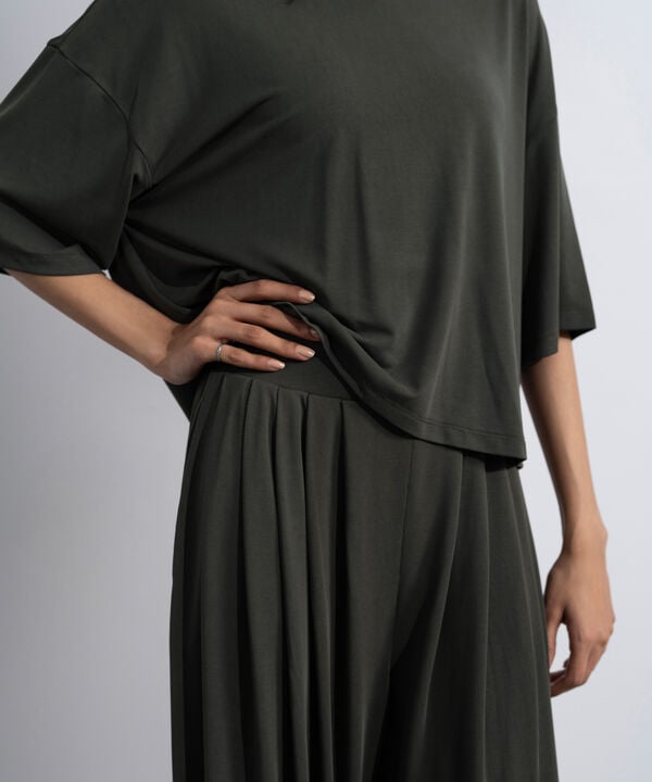 Pleated Wide-Leg Trousers