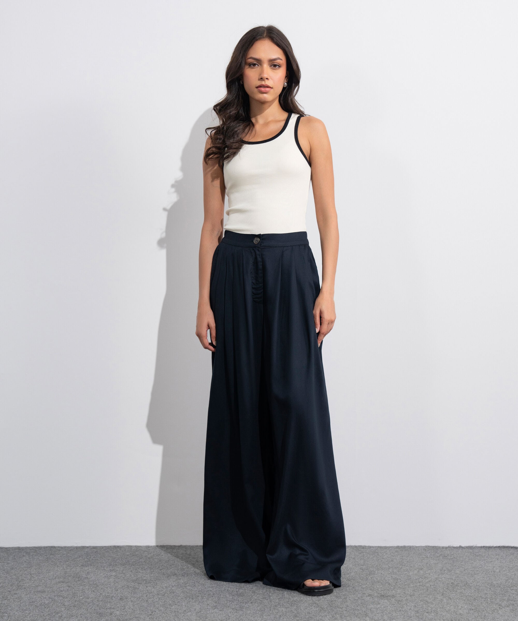 Women's Western Black Linen Blend Pleated Trousers