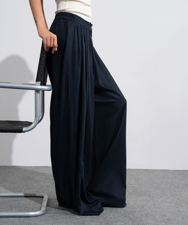 Linen Blend Pleated Trousers