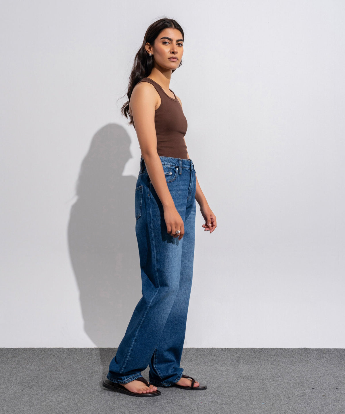 Mid-Rise Straight-Fit Jeans WDNMV1026007