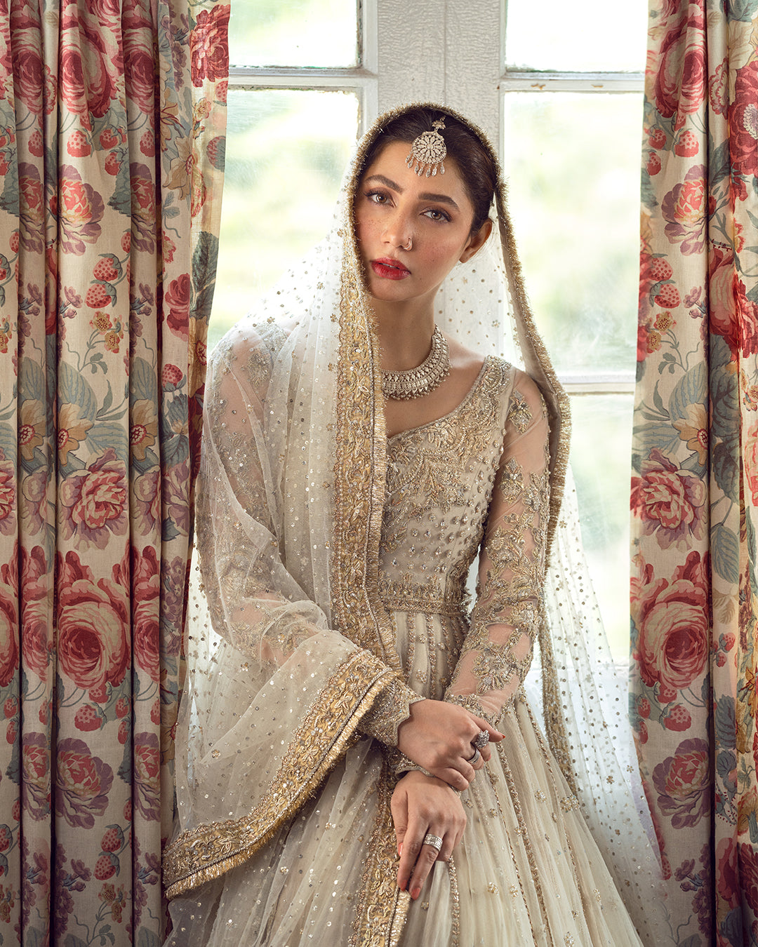 Faiza Saqlain – Anamta Style