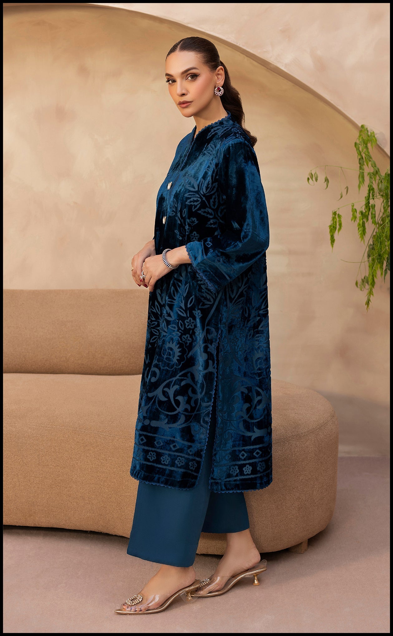 https://cdn.shopify.com/s/files/1/0560/5431/7229/files/WEB16_c9bdefe0-a92c-4344-ad70-5eae7190bd9c.jpg?v=1762522742