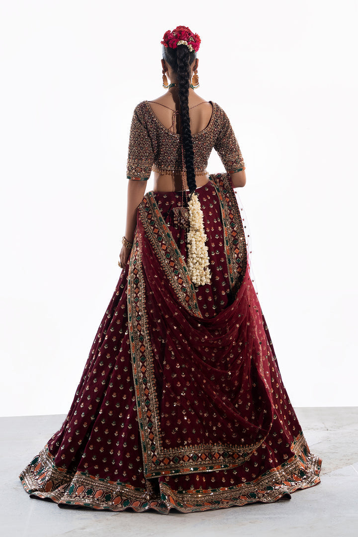 Mina Kashif – Saama Style