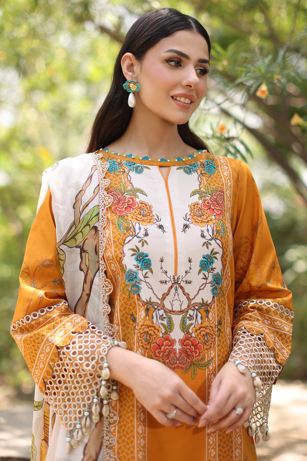 3-PC Unstitched Embroidered Lawn Collection IN6-09