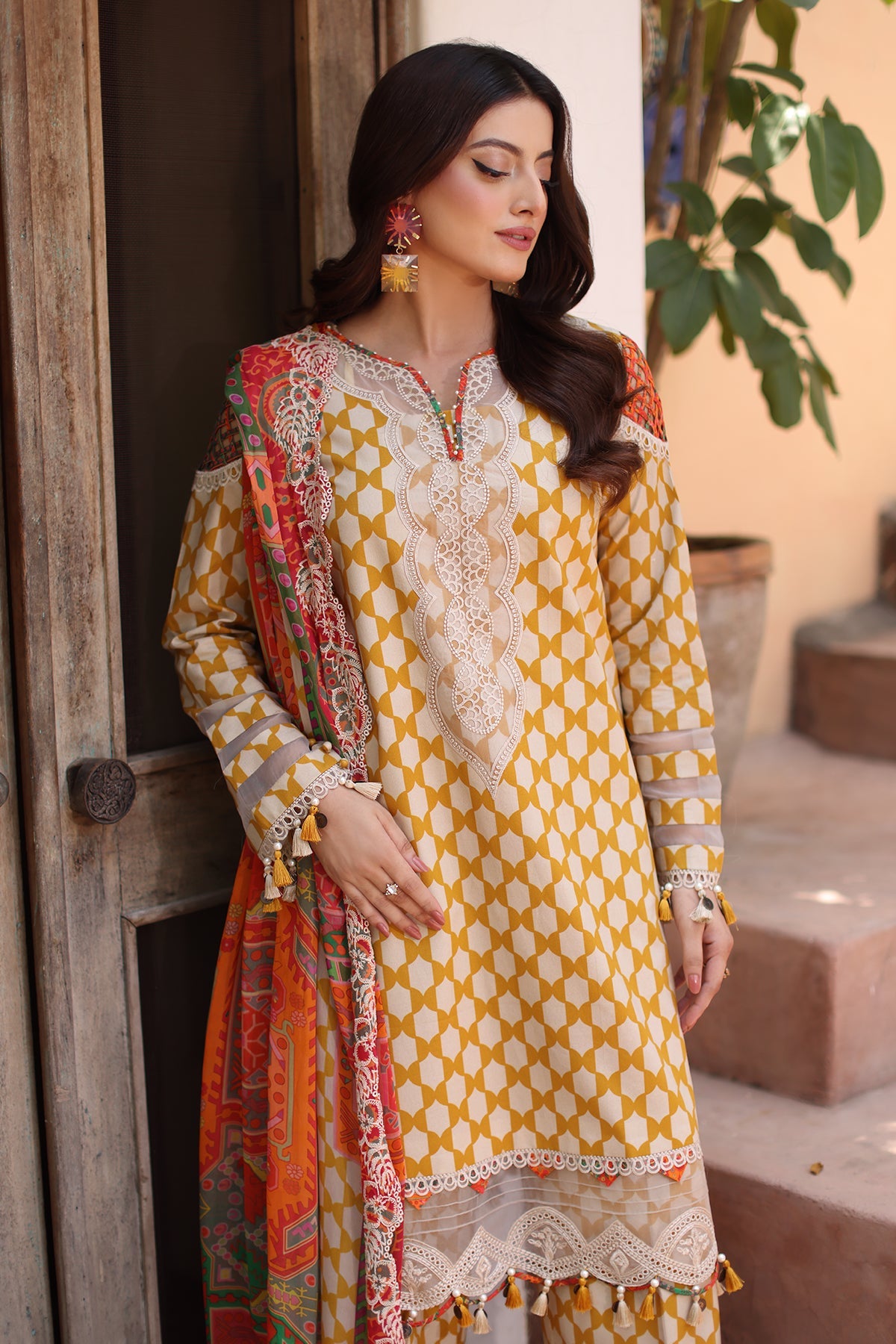3-PC Unstitched Embroidered Lawn RN6-09