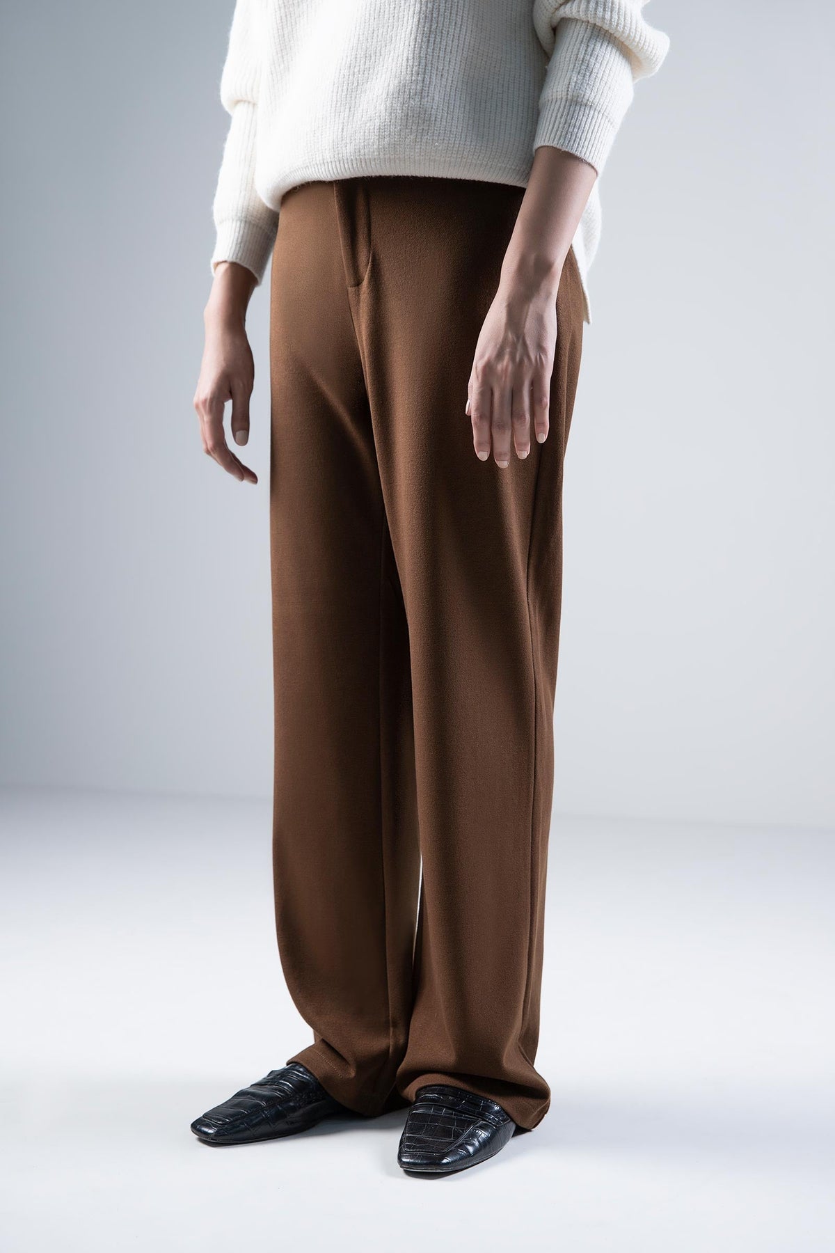 Relaxed Straight Pants