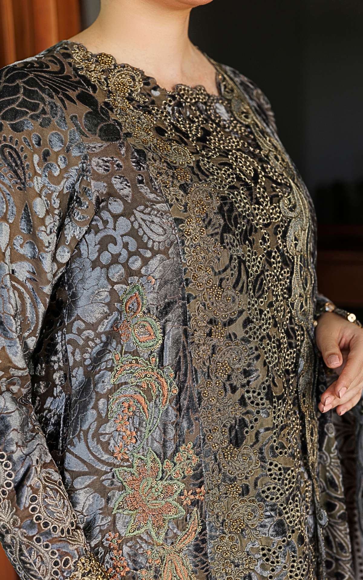 Magnolia (WLXU-05) | 3pcs Embroidered Stitched Winter