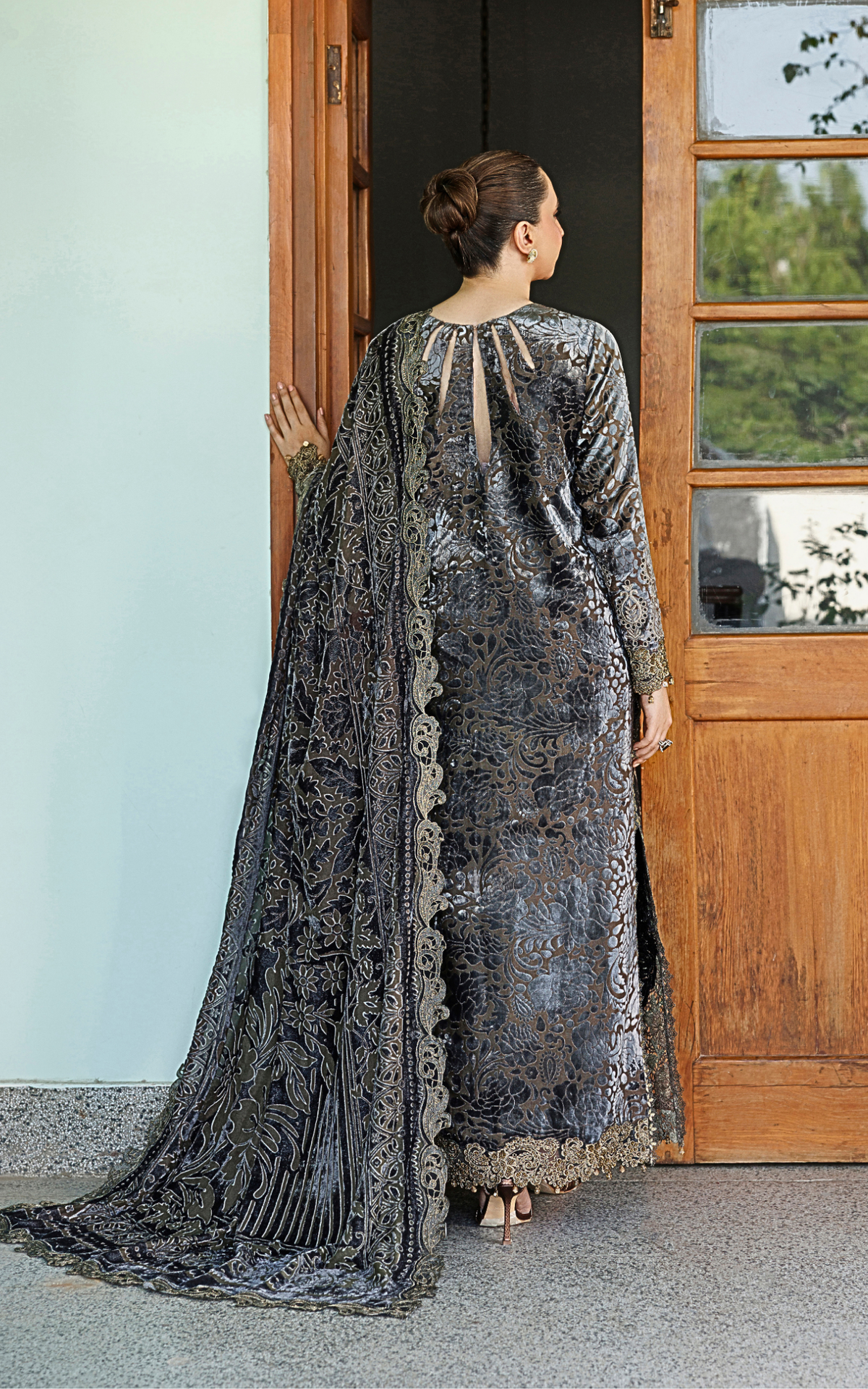 Magnolia (WLXU-05) | 3pcs Embroidered Stitched Winter