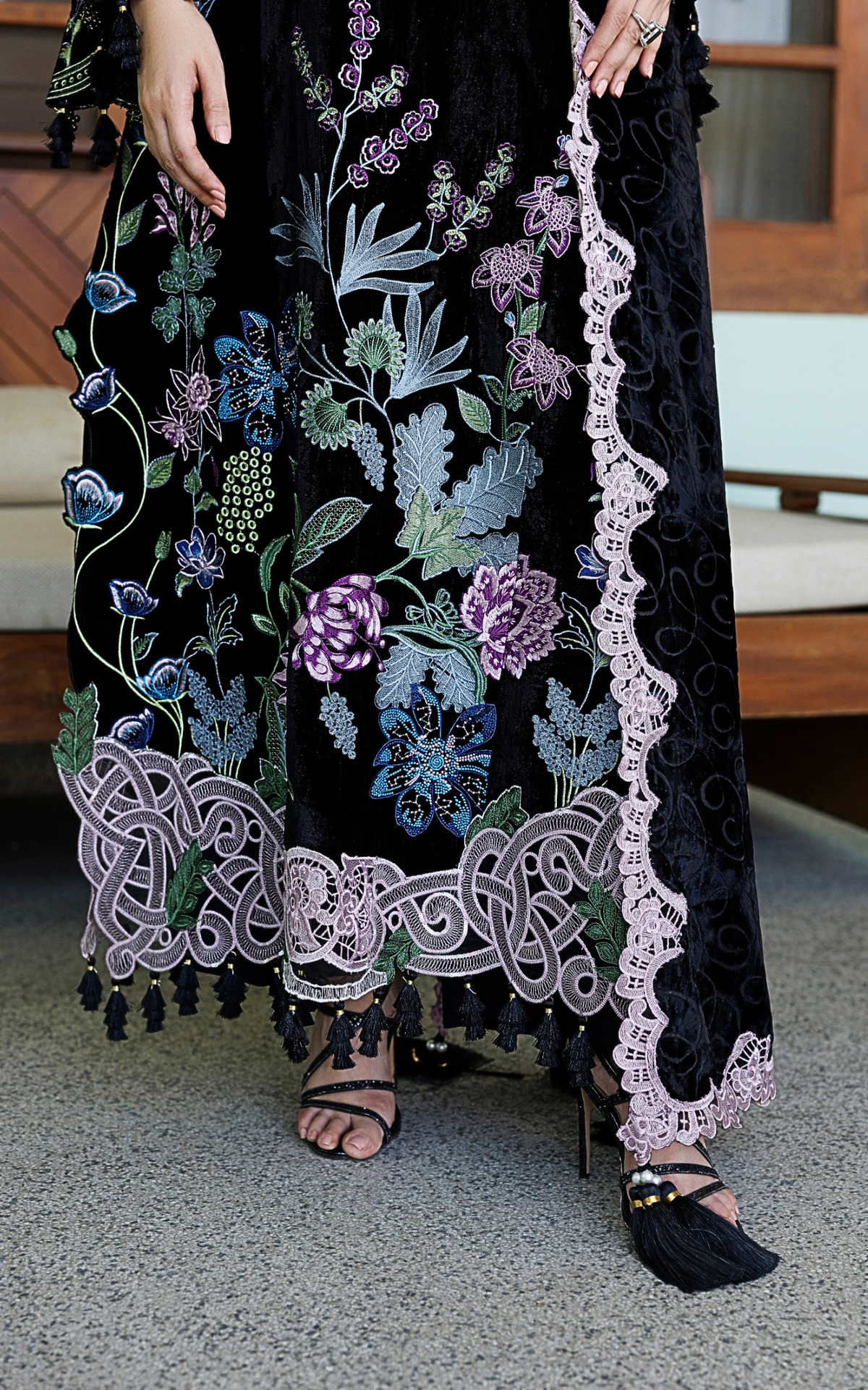 Ivy (WLXU-09) | 3pcs Embroidered Stitched Winter