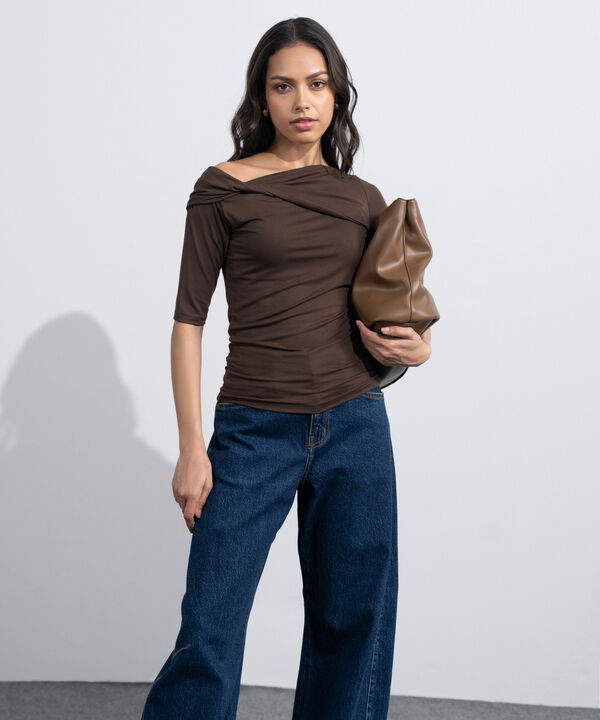 Soft Asymmetric Top