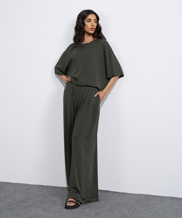 Flowing Cropped  T-Shirt
