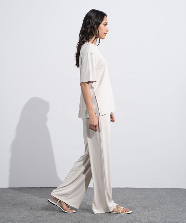 Flowing Loose-Fit T-Shirt