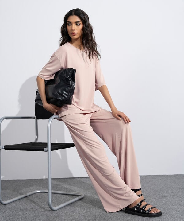 Flowing Loose-Fit T-Shirt
