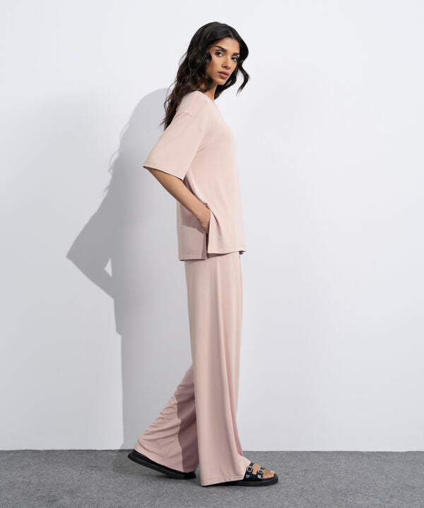 Flowing Loose-Fit T-Shirt
