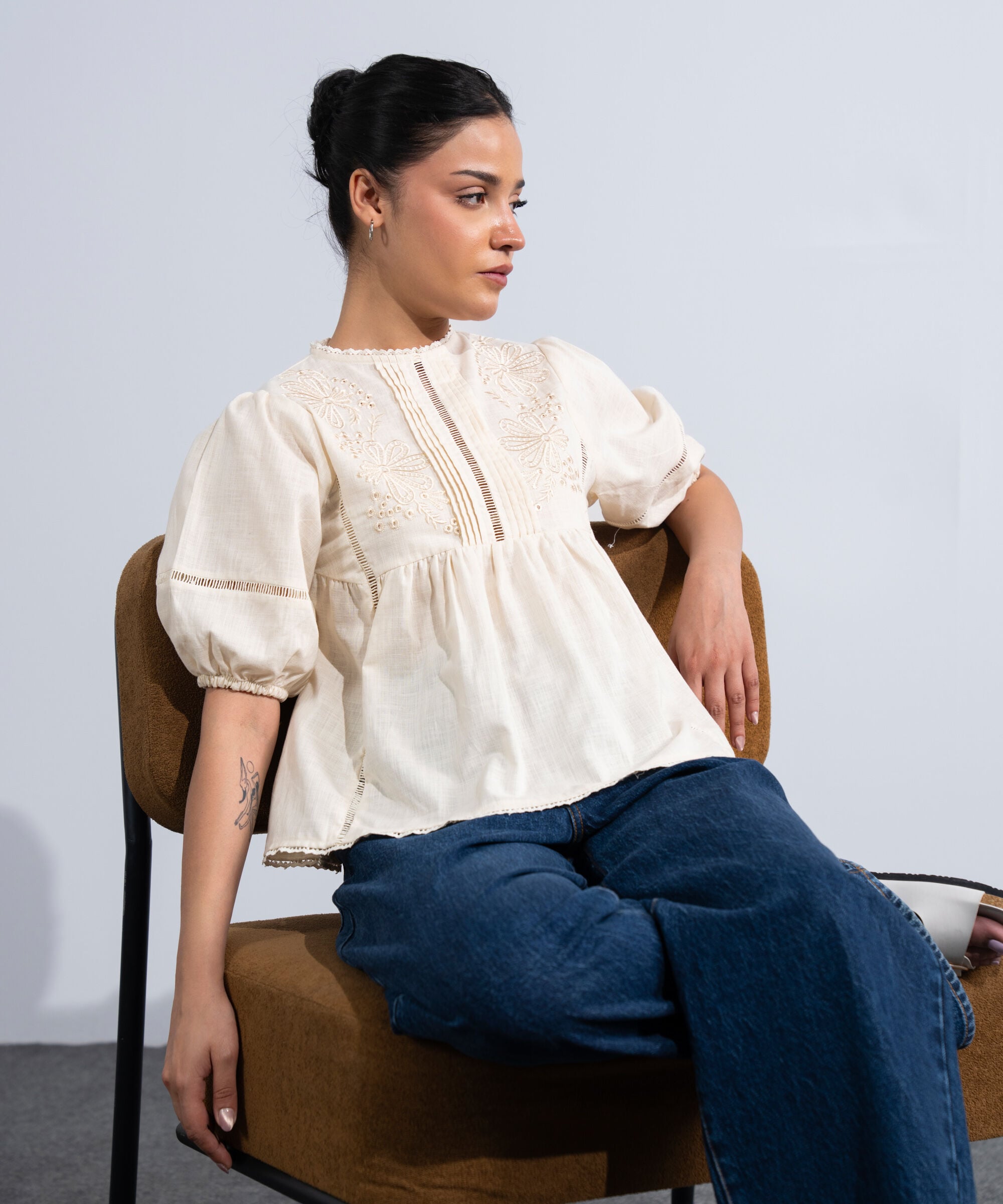 Embroidered Puff Sleeve Top