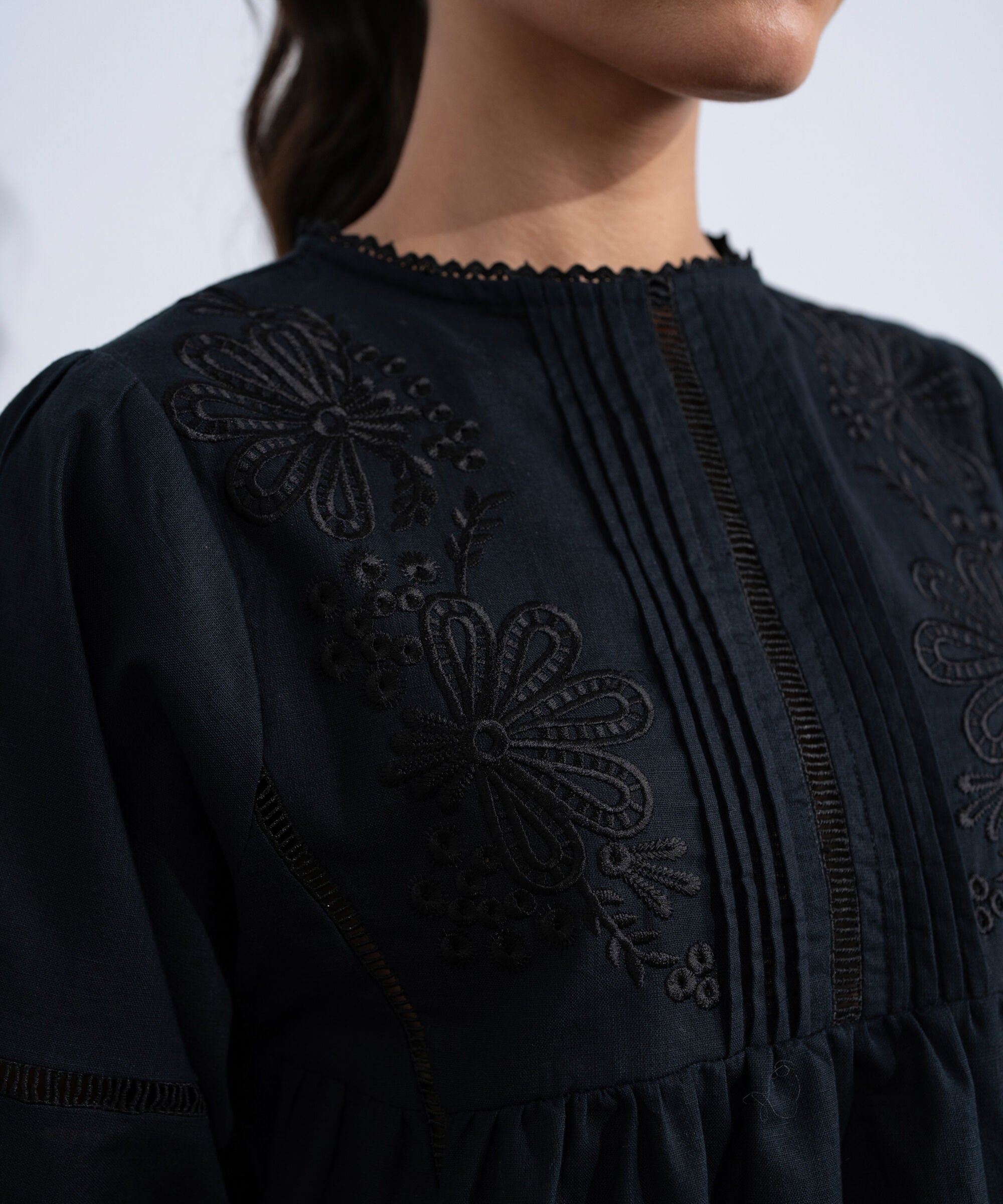 Embroidered Puff Sleeve Top