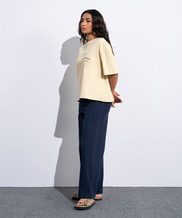 Loose-Fit Graphic T-Shirt With Pocket