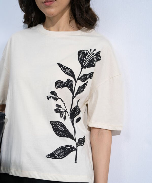 Loose-Fit Graphic T-Shirt