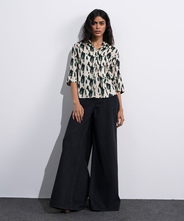 Printed V-Neck Top