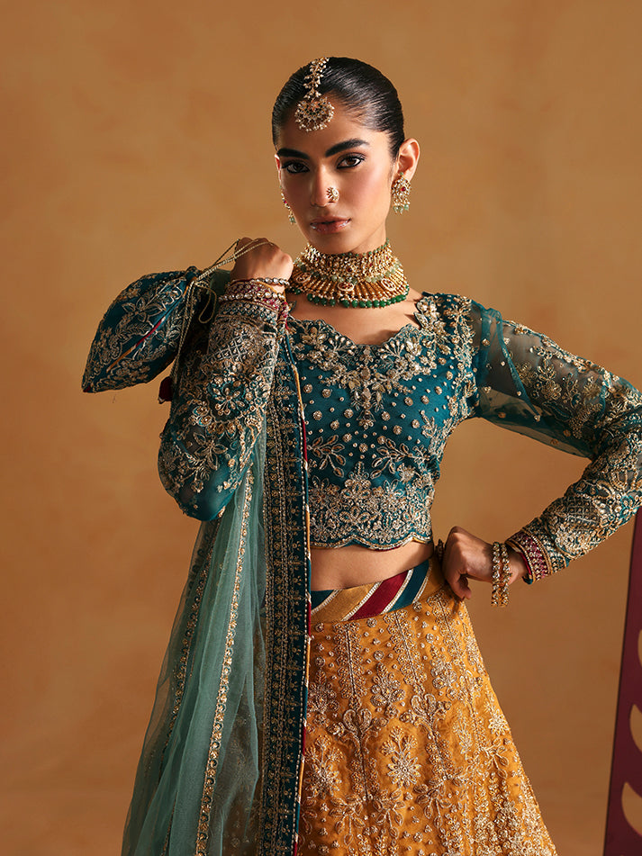 Gulaal – Zoia Style