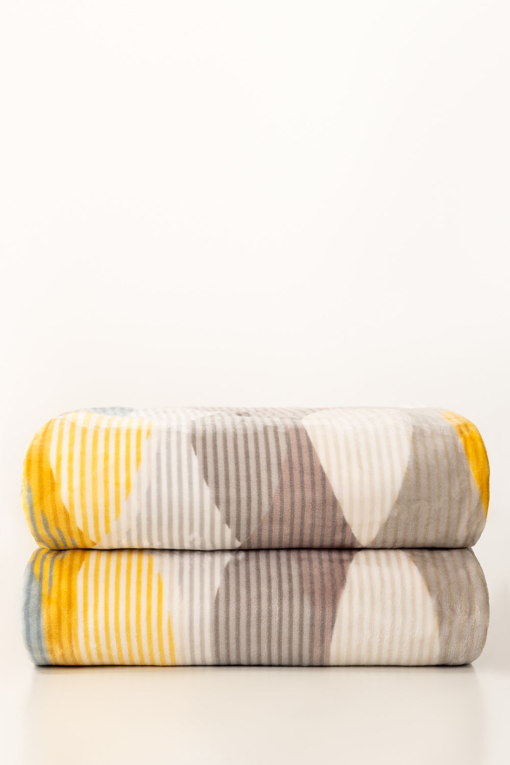 Waves Single Ply Fleece Throw