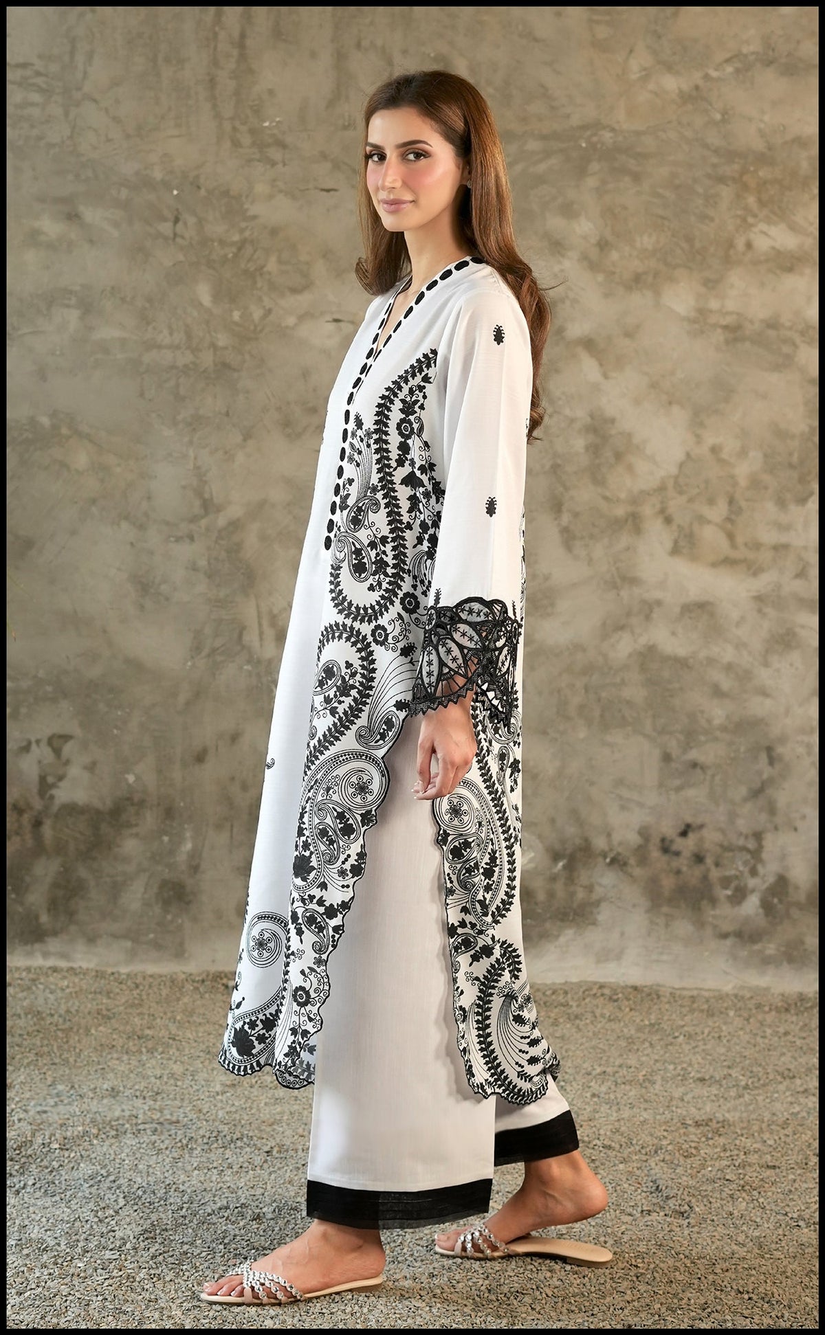 Paisley Poise