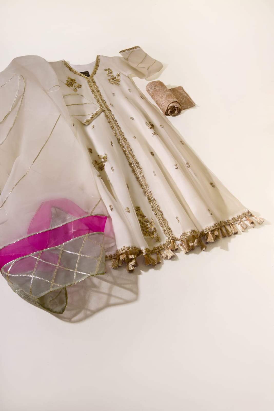 Orla Ivory ( Gotah Dupatta )