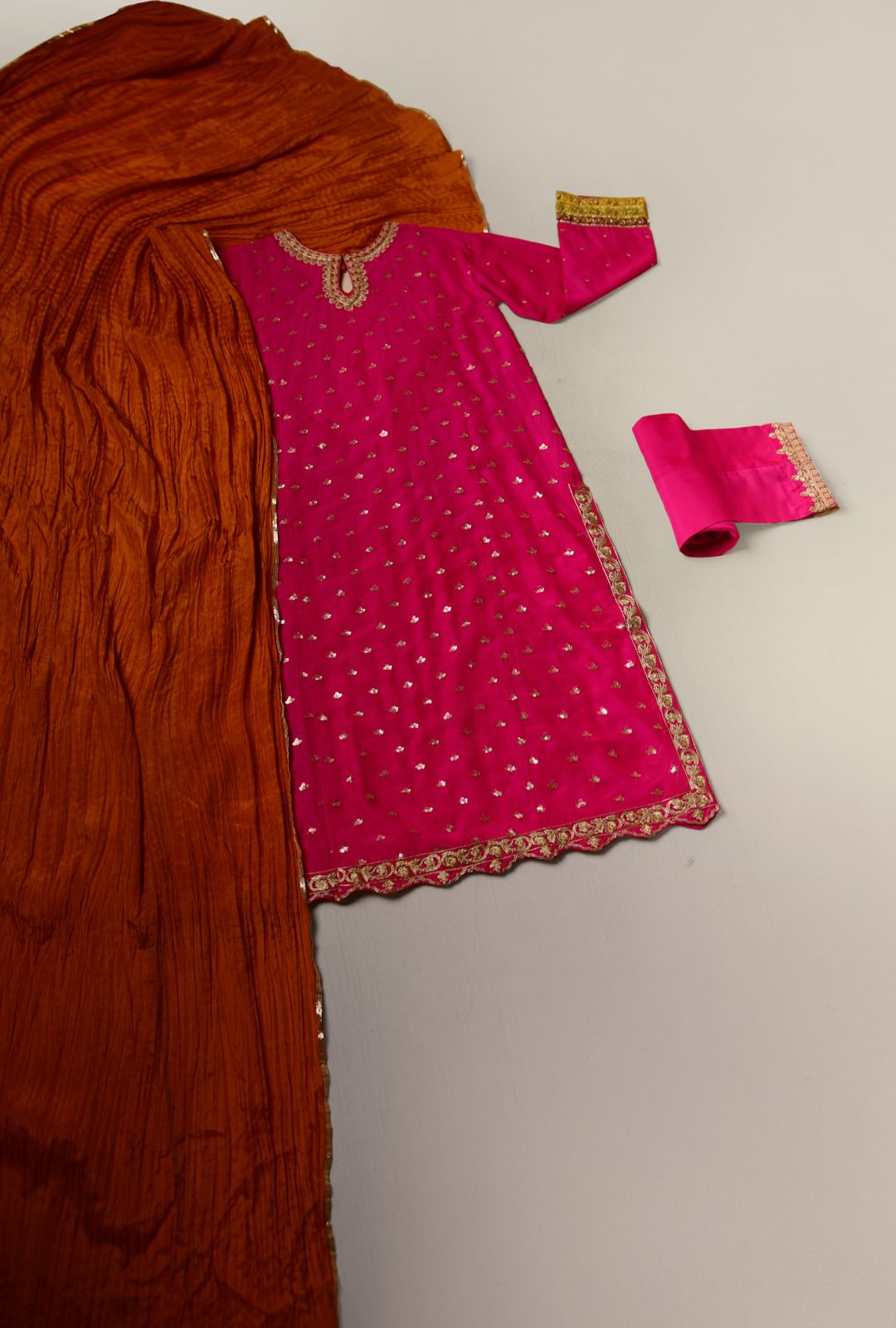 Sequins Fuschia