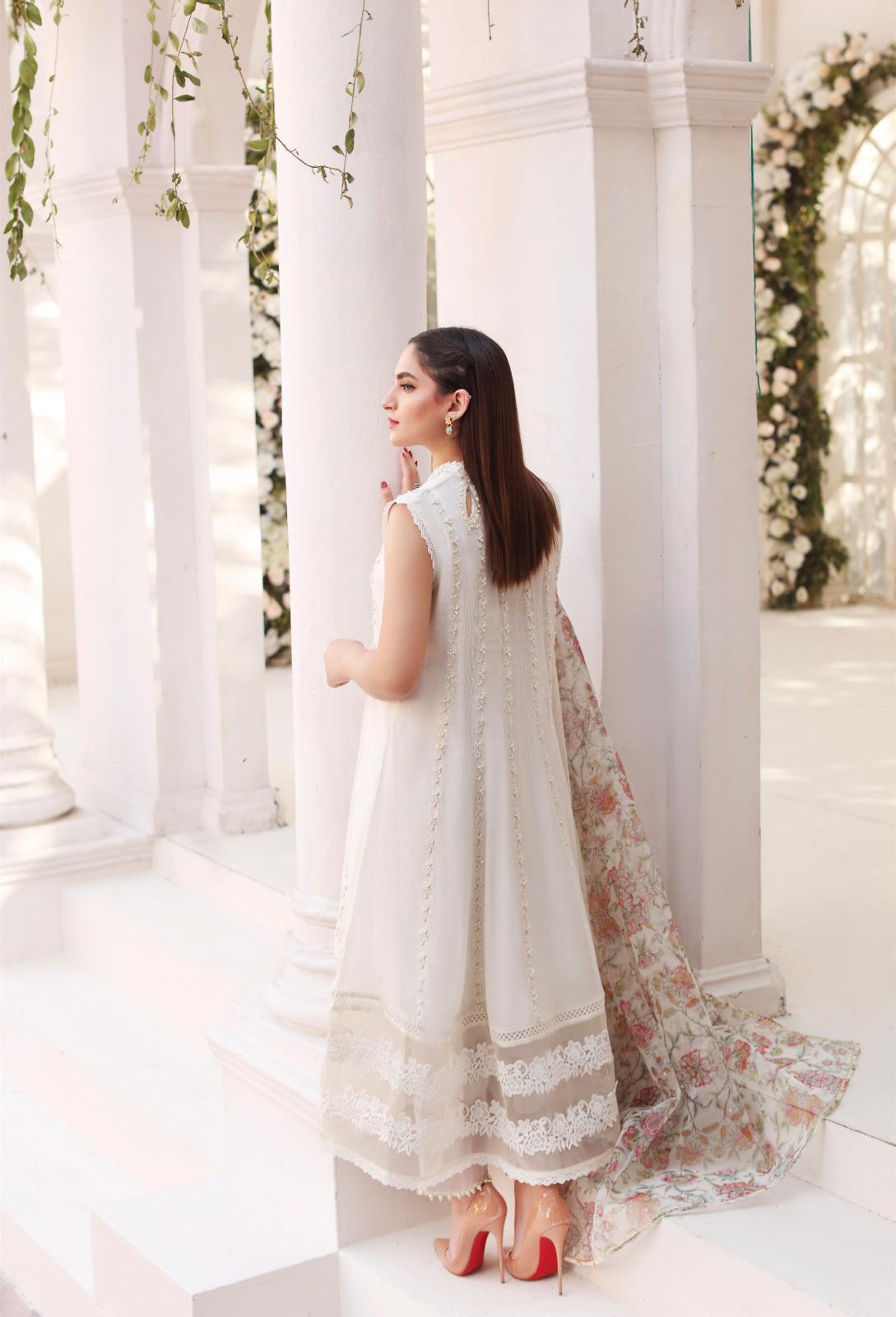 Dreamy Ivory