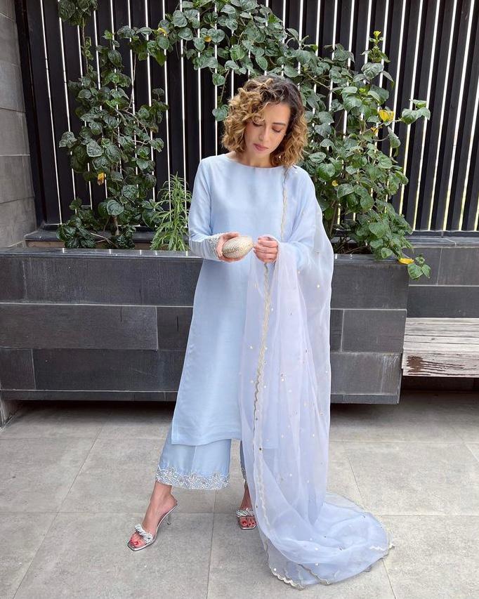 https://cdn.shopify.com/s/files/1/0584/7207/1332/products/WhatsAppImage2022-06-08at2.56.49PM_2.jpg?v=1654682247