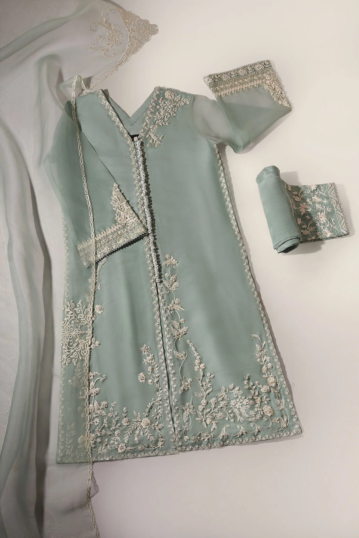 Agha Noor Luxury Embroidered Organza Collection ESMA