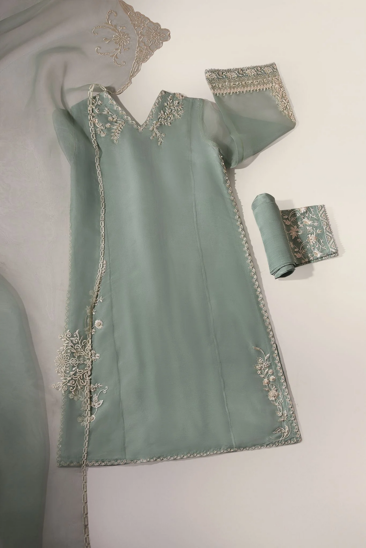 Agha Noor Luxury Embroidered Organza Collection ESMA
