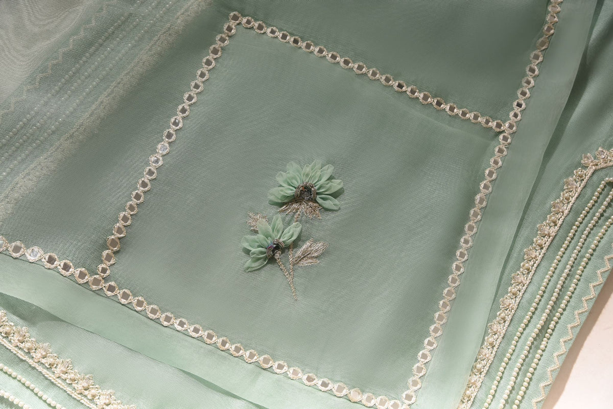 Lilian Mint
