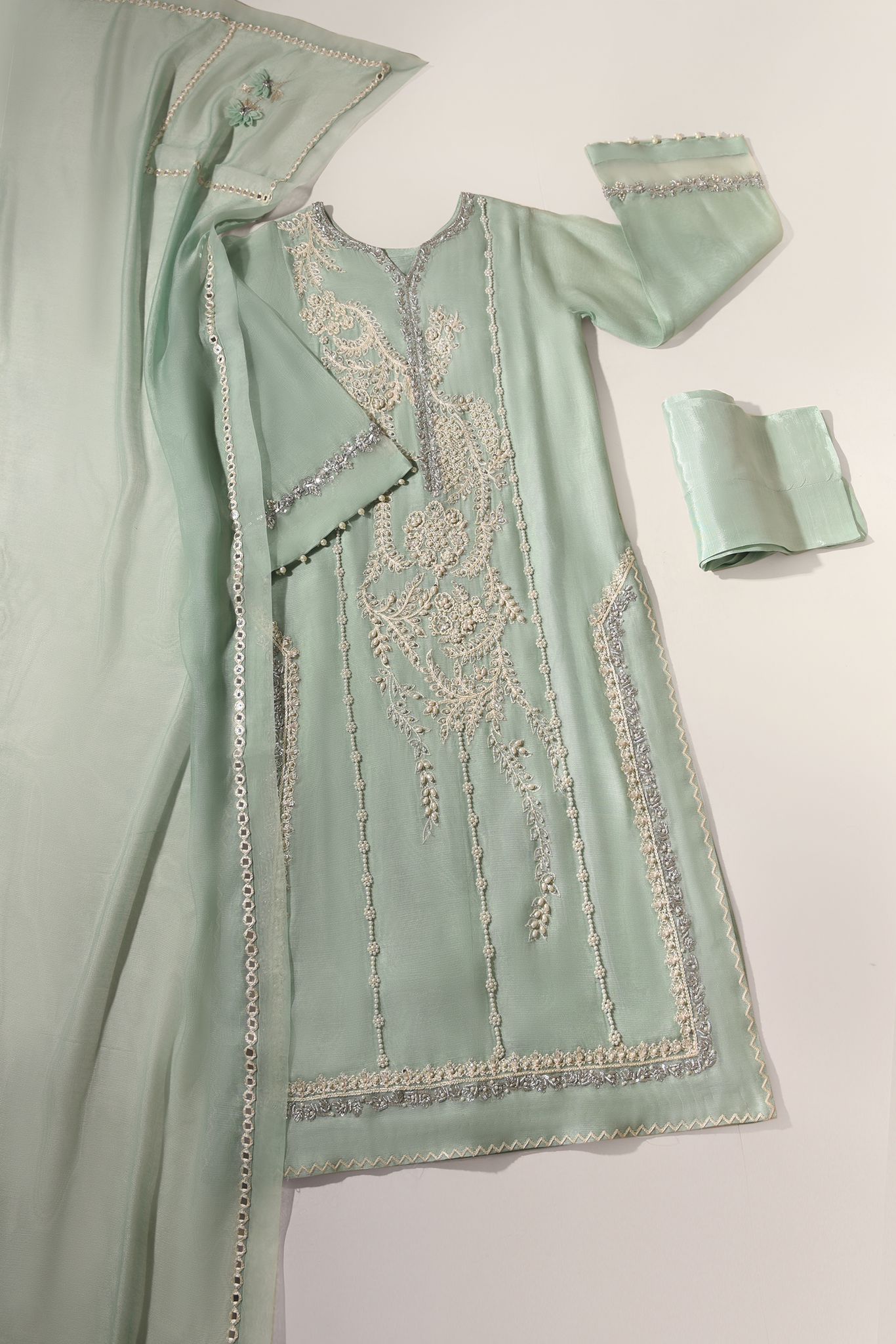 Lilian Mint