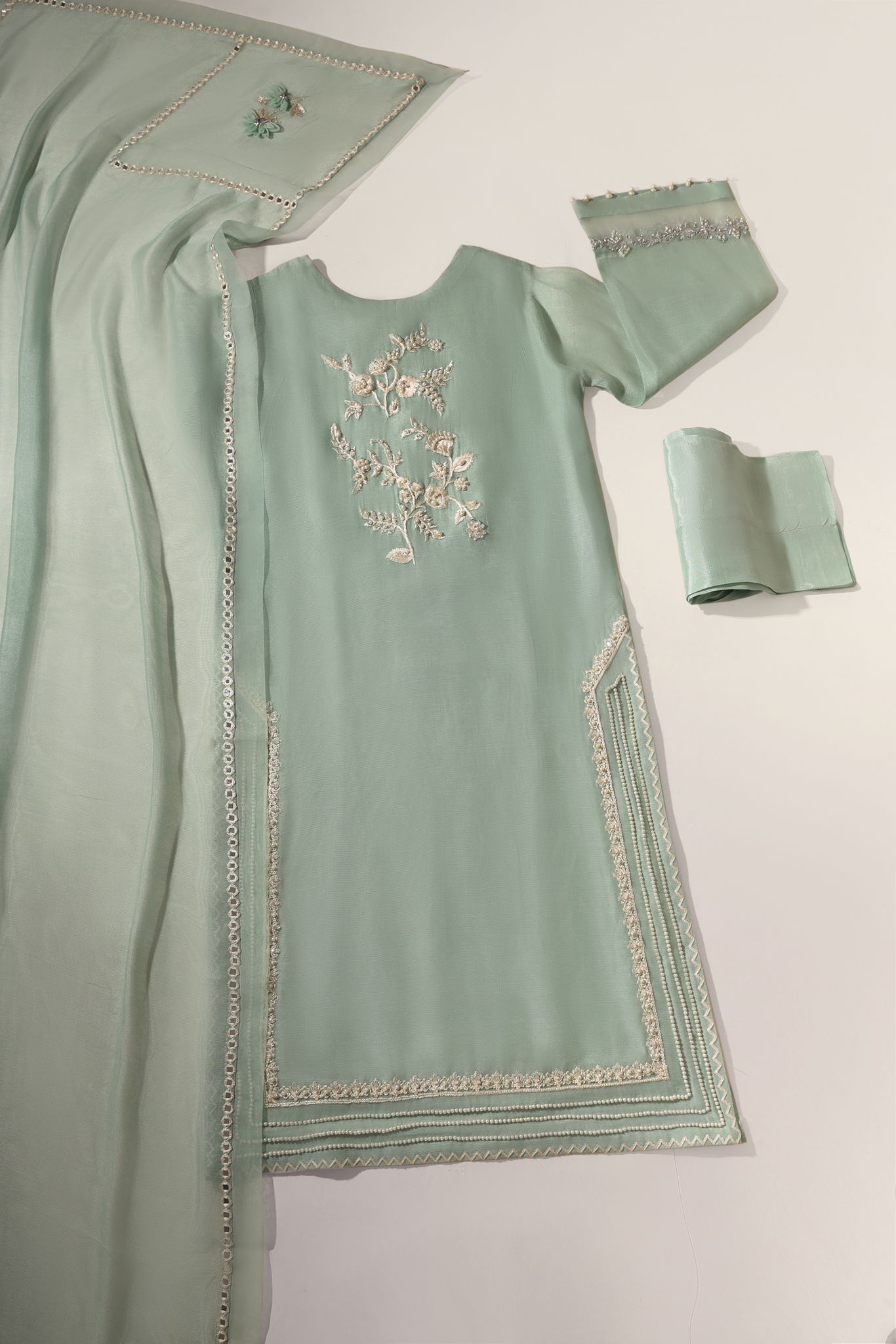 Lilian Mint