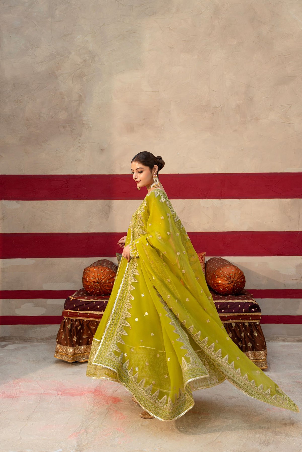 Mehndi Green Pishwas