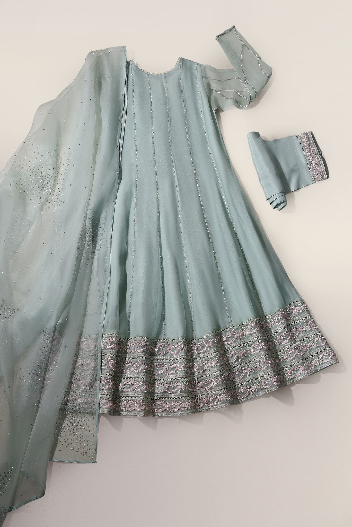 Abrisham Mint