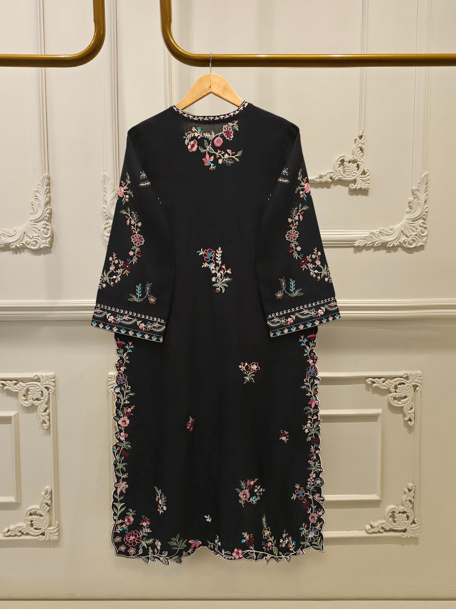 3 Piece- Pure Khaddi Silk Embroidered Suit S112991